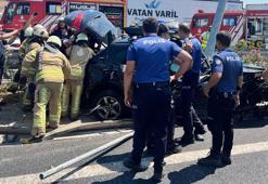 Sancaktepe'de lastiği patlayan TIR cipe çarptı: 2 ölü, 4 yaralı