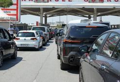 Gurbetçilerin dönüş yolculuğu başladı! Uzun kuyruklar oluştu