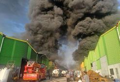 Adana'da geri dönüşüm fabrikasında yangın!