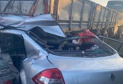 Otomobil, yol kenarında park halindeki TIR'a çarptı: 4 ölü, 2 yaralı