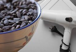 Fön makinesi yerine kalas, çekirdek paketinin içinden yılan kafası! İşte 2023'ün en ilginç şikayetleri...