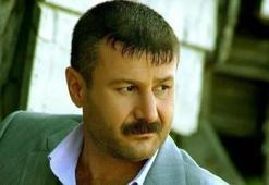 Azer Bülbül'ün hayatını oynayacak ünlü oyuncu belli oldu! Sosyal medyadan haberi verdi!