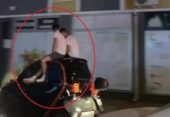 Elektrikli otomobilin tavanında tehlikeli yolculuk!