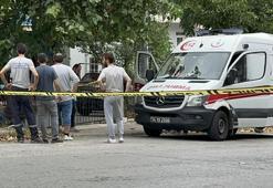 Ataşehir'de korkunç olay! İş yeri sahibi cam blokların altında kaldı