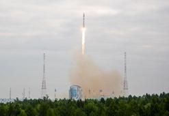 Rusya'nın uzay aracı Ay’ın yörüngesine girdi