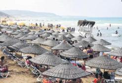 Özel işletmelerin hukuksuzluğu sürüyor: Ücret ödemeden sahilde yürümek bile yasak!