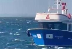 Marmara Adası açıklarında gezi teknesi alabora oldu!