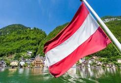 Avusturya Bayrağı Anlamı Nedir? Avusturya Bayrağı Nasıl Oluştu, Renkleri Ne Anlama Geliyor?