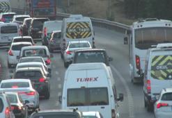 İstanbul’da eğitim öğretim döneminin başlamasıyla birlikte trafikte yoğunluk oluştu