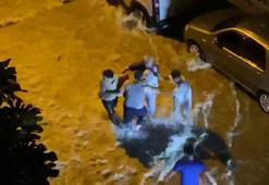 İstanbul'da sel iki can aldı! Birçok ev ve iş yerini su bastı, yollar dereye döndü