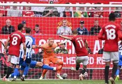 Manchester United sahasında Brighton'dan fark yedi! Altay Bayındır maçı kulübeden takip etti...