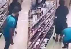 Markette müşterinin etek altı görüntüsü çekti! Taciz anları kamerada...