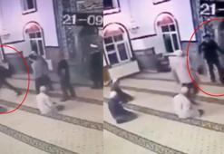 Ayakkabılarıyla camiye girip namaz kılanlara ve imama bağıran kişiye soruşturma başlatıldı