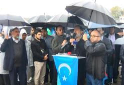Tarabya'da Uygur Türkleri'nden Çin protestosu! Kalabalık olaysız dağıldı