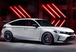 Honda Civic gençlere özel fiyatı duyurdu! Ekim ayı fiyat listesi sürprizlerle dolu...