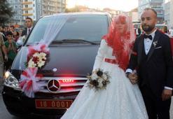 Valinin makam aracı, gelin arabası oldu! Çiçeklerle süslendi