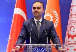 Bakan Kacır: İsrail bir kez daha bir insanlık ve savaş suçu işledİ