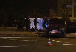 Kayseri'de otomobil TIR'a çarptı! Feci kaza