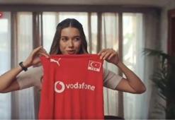 Yalı Çapkını'nda Filenin Sultanları sahnesi tepki çekti! Aldatmak var, kadına şiddet var...