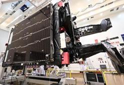 Türkiye’nin ilk yerli ve milli haberleşme uydusu Türksat 6A’nın güneş paneli açılım testleri ilk kez görüntülendi