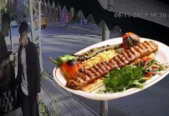 Kebapçıda ne varsa yediler! Hesap gelince bakın ne yaptılar?