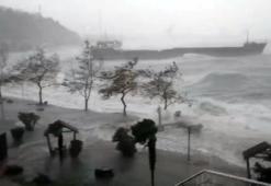 Zonguldak'ta irtibatı kesilen kargo gemisini arama çalışmalarını sürdürüyor