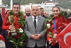 Avrupa şampiyonu milli boksör Gamze Soğuksu'ya coşkulu karşılama
