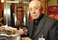 Döneri ekmek arasına koydu şeytanın bacağını kırdı! İşte 'ekmek arası dönerin mucidi' Malatyalı Kadir Nurman'ın hikayesi