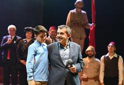 MEB'in 'Cumhuriyete Doğru' tiyatro oyununun galası Ankara'da düzenlendi