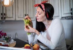 Yılbaşında 12 üzüm yemek ne anlama gelir? 12 üzüm ritüeli nedir, yılbaşında 12 üzüm yemek kuru üzüm olur mu, 12 üzüm ritüeli mor üzüm olur mu?