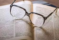 Pembe İncili Kaftan Kitap Konusu Nedir, Yazarı Kimdir? Pembe İncili Kaftan Kısa Kitap Özeti Ve İçerisindeki Karakterler...