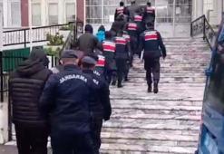 İzmir'de 173 kaçak göçmen yakalandı; 15 organizatöre tutuklama