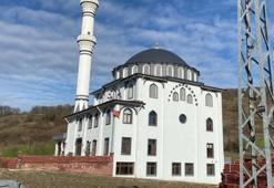 Camide satılan takvim paralarını alıp, 'Yol parası" deyip not bıraktı