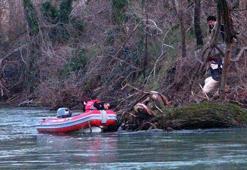 Yasak olan b&#246;lgeye gittiler! İki gen&#231; mahsur kaldı