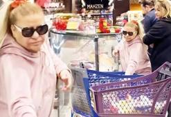 Ünlü sanatçı markette! Hayranları hemen fark etti