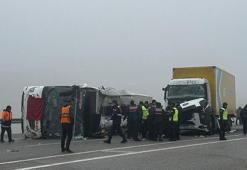 Yolcu otobüsü ile kamyon çarpıştı: 4 ölü, 36 yaralı