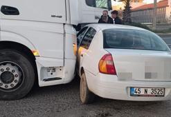 Tırın altında 50 metre sürüklenen araçtan burnu bile kanamadan çıktı