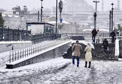 Sistem değişti, İstanbul'a kar yağışı başladı! Hafta sonu tatili Cuma'dan başlayacak: Ankara, Bursa, Bolu, İstanbul'a tane tane yağacak!