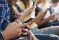 Vergisiz telefon almak isteyen öğrenciye poşet şoku