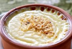 Rüyada Sütlaç Görmek Ne Anlama Gelir? Rüyada Sütlaç Yemek Nasıl Yorumlanır?