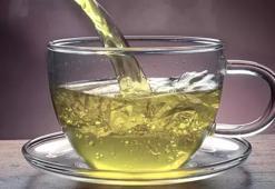 Diş fırçası kadar etkili: Ağız kokusu gün boyu kayboluyor! Taptaze nefes için 5 doğal yiyecek