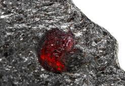 Garnet Taşı Özellikleri Nelerdir? Garnet Taşının En Bilinen Faydaları...