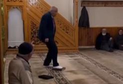 Kur'an-ı Kerim'i 3 kez kez öpüp, sonra ayağıyla basan şüpheliye ev hapsi