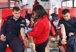Jandarma ekibinden büyük destek! Personeller kan bağışında bulundu