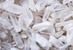 Beyaz Kuvars Taşı Özellikleri Nelerdir? Beyaz Kuvars Taşının En Bilinen Faydaları...