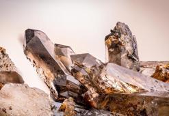 Dumanlı Kuvars Taşı Özellikleri Nelerdir? Dumanlı Kuvars Taşının En Bilinen Faydaları...