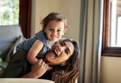 Evlat Sevgisi İle İlgili Hadisler! Peygamberimizin Evlat Sevgisi İle İlgili Hadisi Şerifleri...