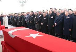 Şehit pilotlar, son yolculuklarına uğurlandı