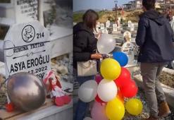 Narlıca Deprem Şehitliği'ndeki çocuk mezarlarına vatandaşlar oyuncak bıraktılar
