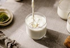 (Miraç Kandilinde süte okunacak dualar) Bu gece süte okunacak dualar neler, miraç gecesi süte hangi dualar okunur, miraç gecesi süt içmek sünnet mi?